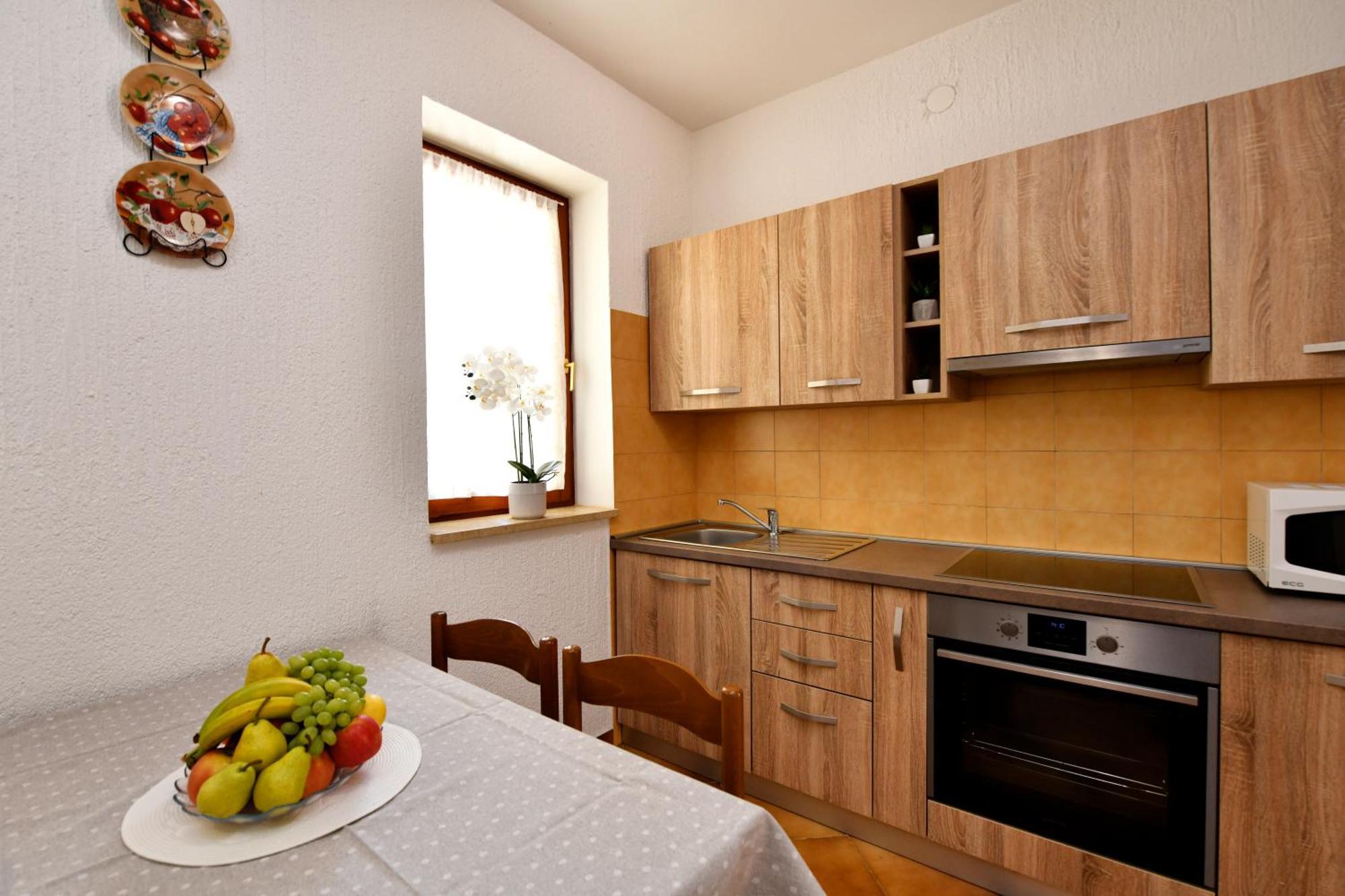 Apartmani Irena Arvaj Πόρετς Εξωτερικό φωτογραφία