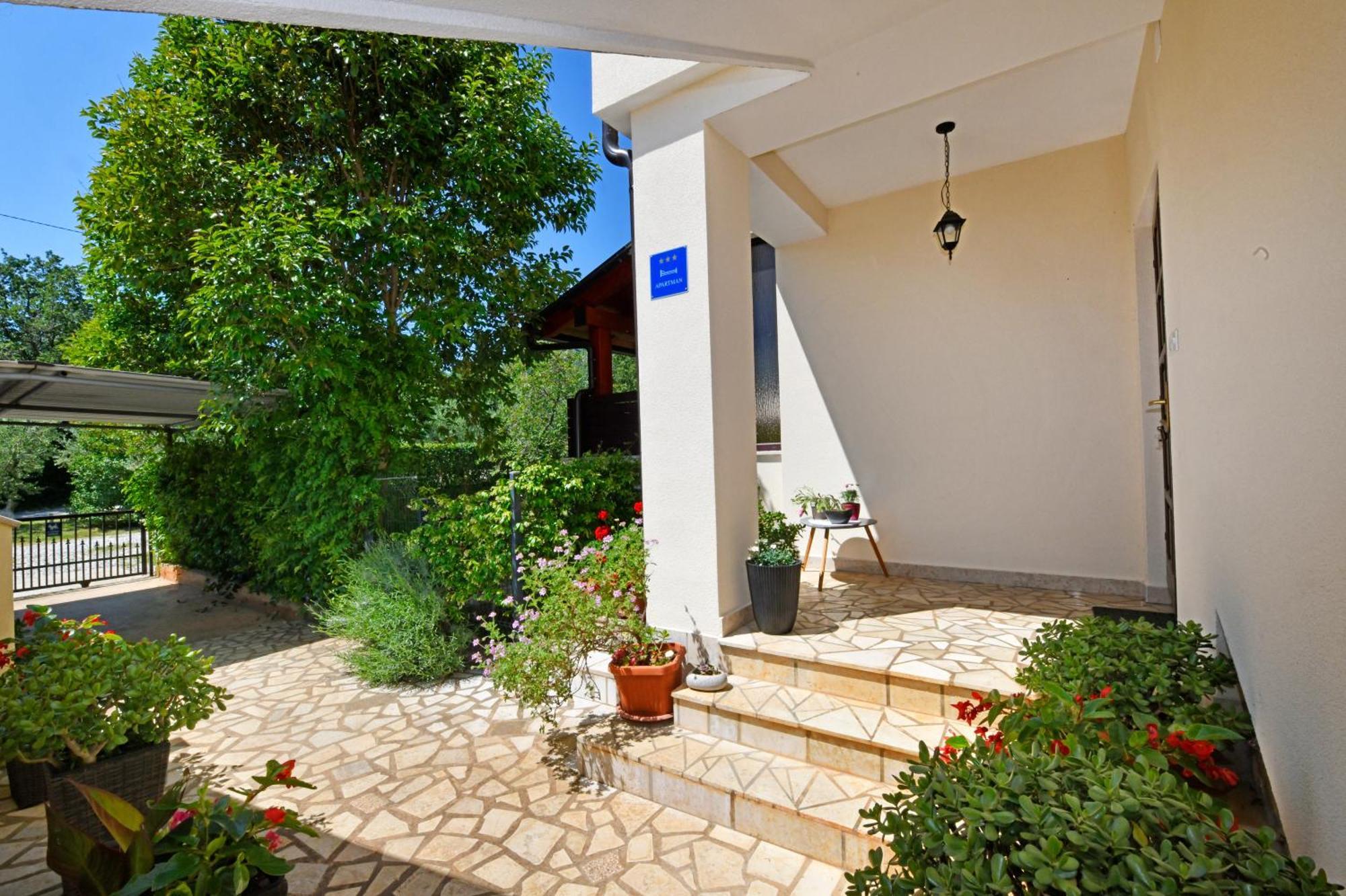 Apartmani Irena Arvaj Πόρετς Εξωτερικό φωτογραφία