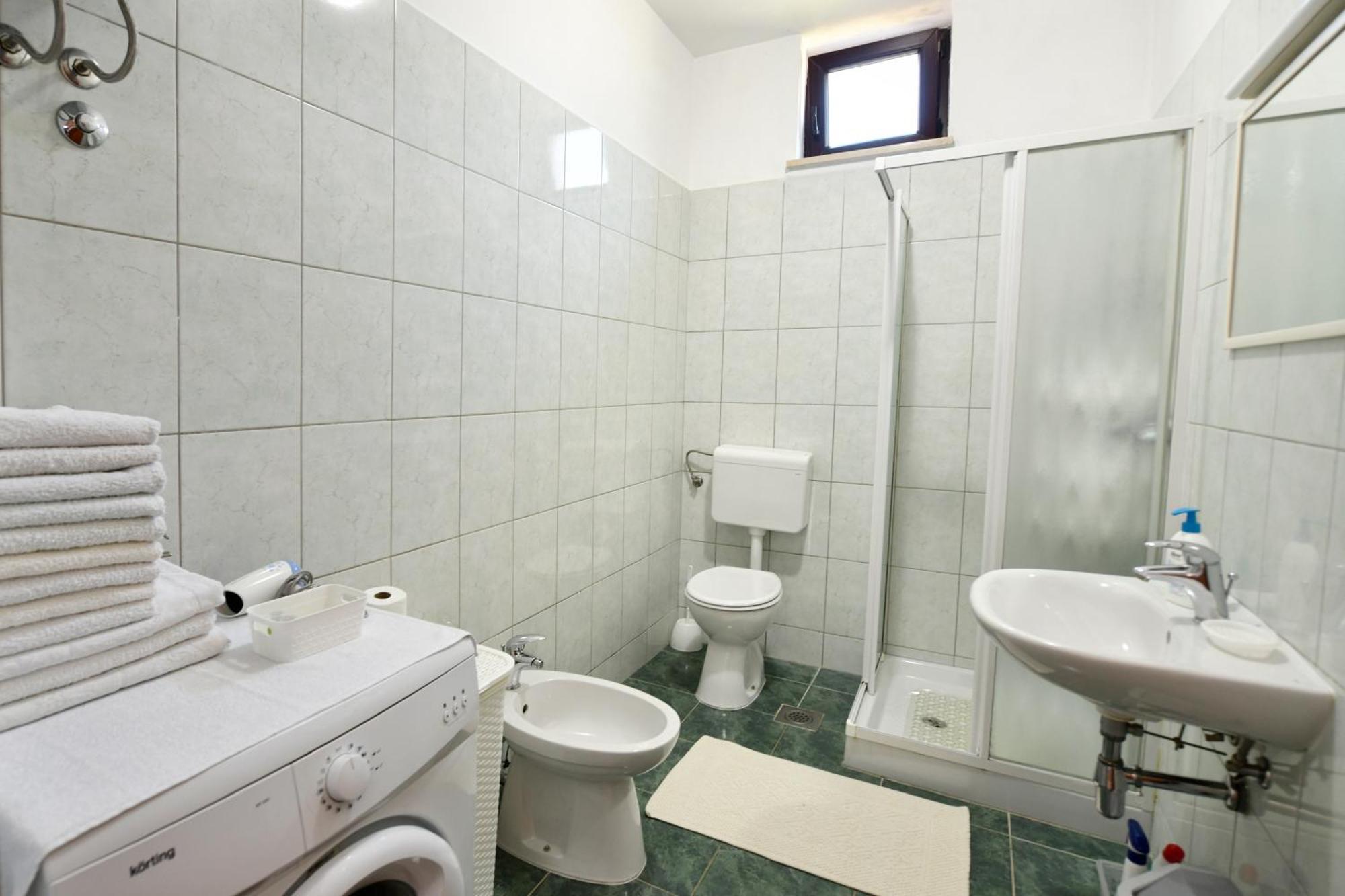 Apartmani Irena Arvaj Πόρετς Εξωτερικό φωτογραφία