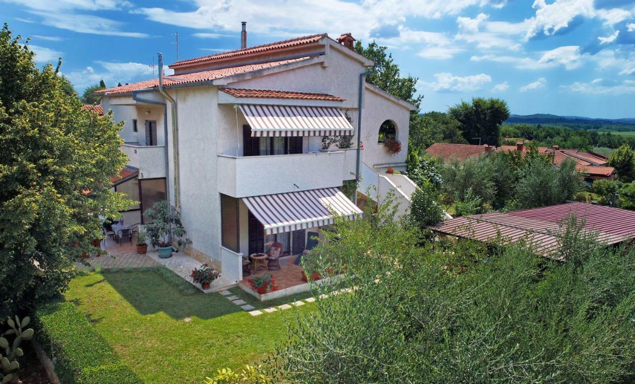 Apartmani Irena Arvaj Πόρετς Εξωτερικό φωτογραφία